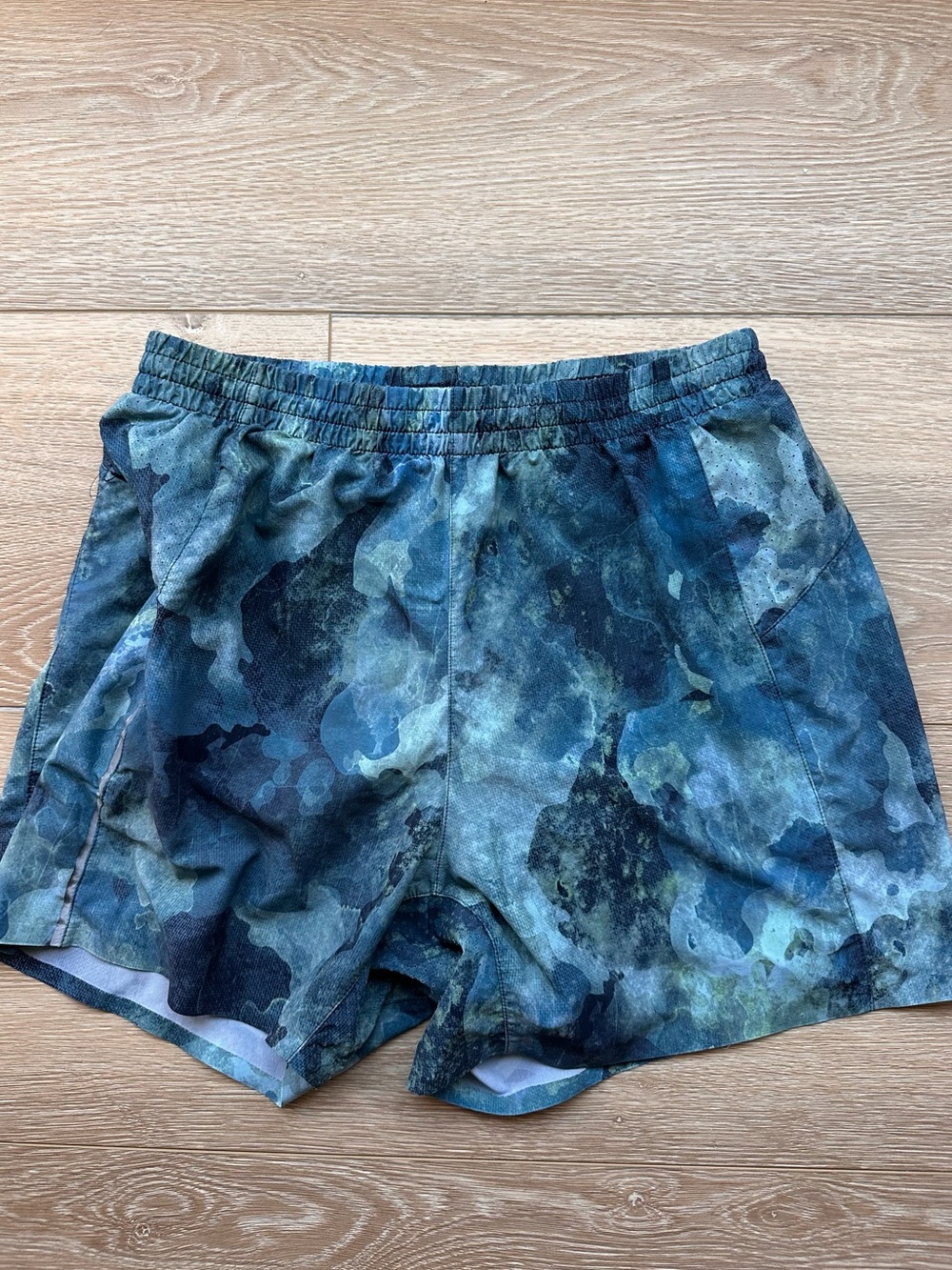 DSG Men's Blue Camo Performance Shorts w Liner